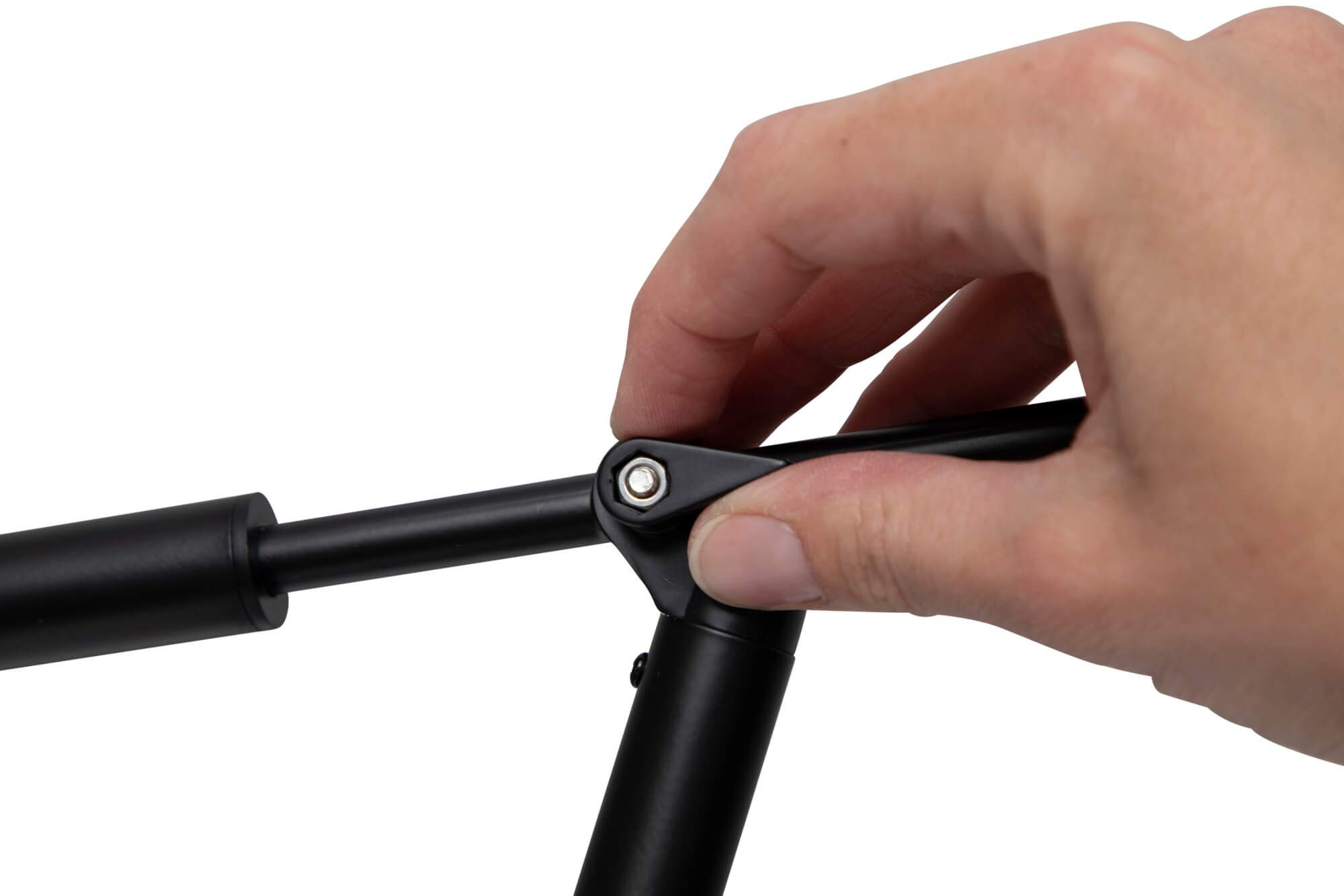 MAUL Tischlampe schwarz MAULfinja Metall Design verstellbar fürs Büro