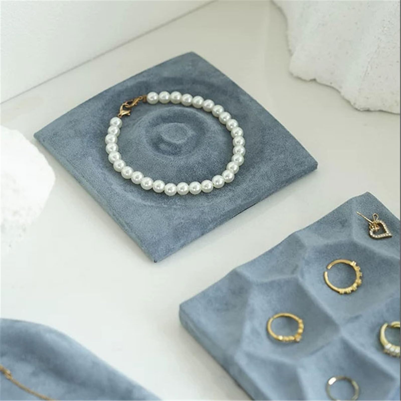 Stojak na biżuterię 8 Piece Multi Shape Velvet Jewelry Display Stand Set Stojak na naszyjnik