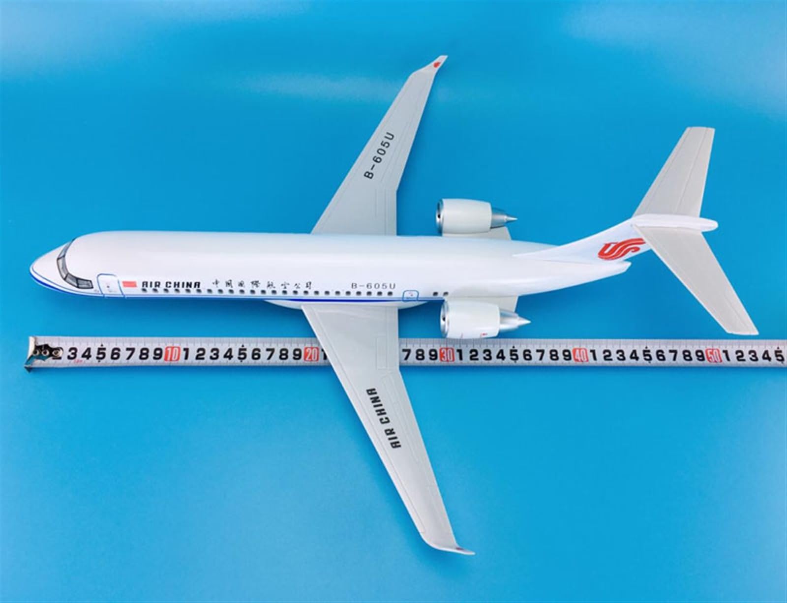 Skopiuj model samolotu 1:70 47cm z kołami samolot gotowy produkt samoloty ARJ21-700 powietrze dla chińskiej kolekcji modeli samolotów