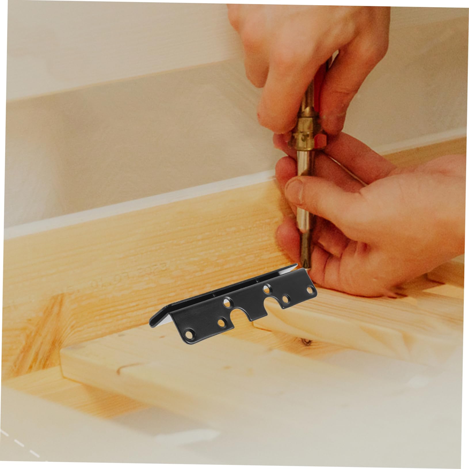 Levemolo 2pcs Bed Rail Fasteners Iron Bed Frame Support Bracket for Headboard and Footboard Connections Easy Installation and Aesthetic Design Compatible with Various Bed Hinges