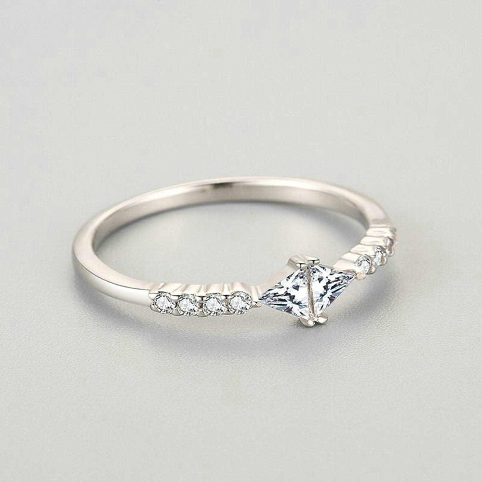 Bague Femme Or Blanc 9/14/18 carats, Anneau Empilable Incrusté de Moissanite Triangle, Bague Fine Or Véritable