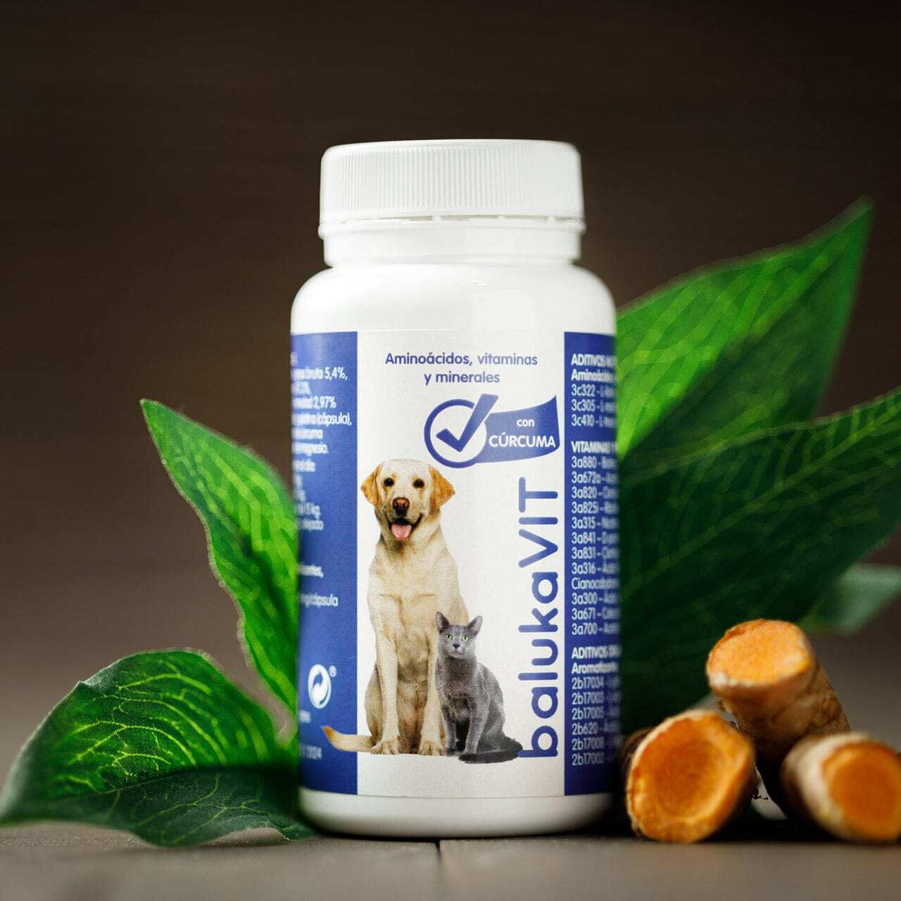 balukavit – Suplemento Natural para Perros | Vitaminas y antioxidantes con cúrcuma | Apoyo a la vitalidad, energía y Movilidad | 60 cápsulas | Fabricado en España 1 Bote (60 cápsulas)