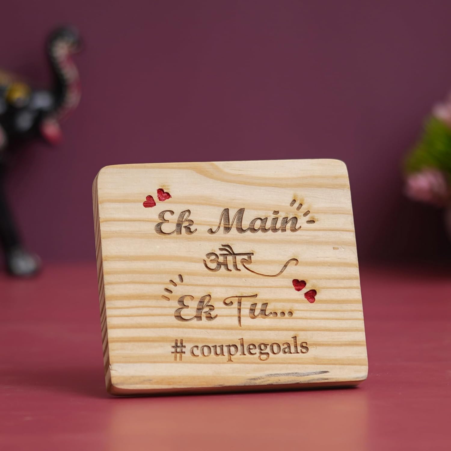 Cadeau de Saint-Valentin pour petite amie en bois marron sculpté à la main