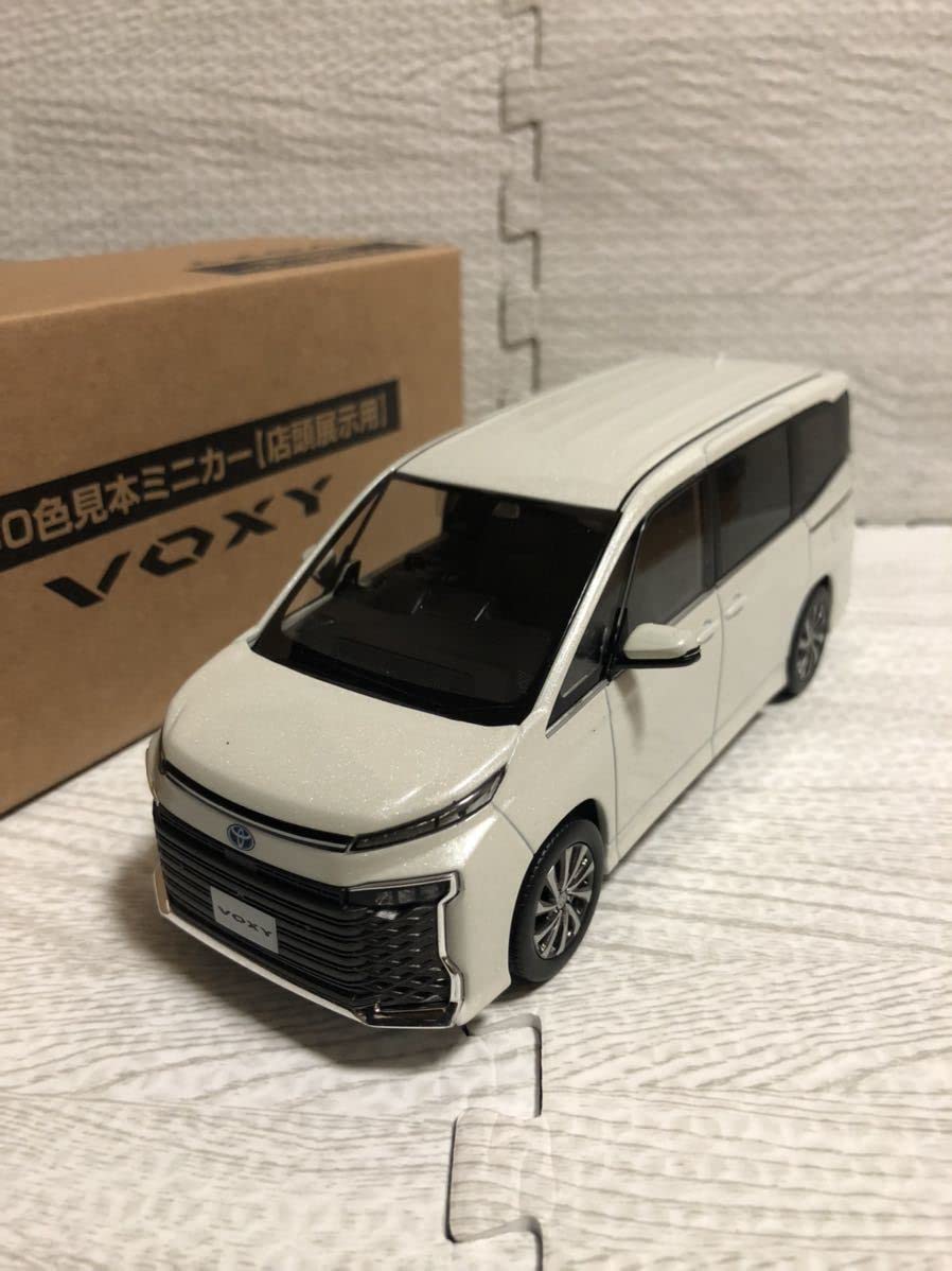 1/24 トヨタ 2代目ヴォクシー VOXY 70系 前期 非売品 カラーサンプル  