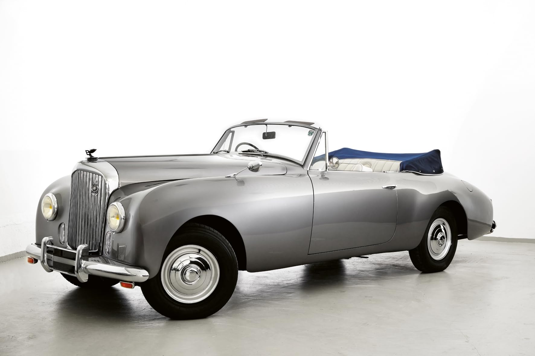 Classic Cars Review: Revised Edition