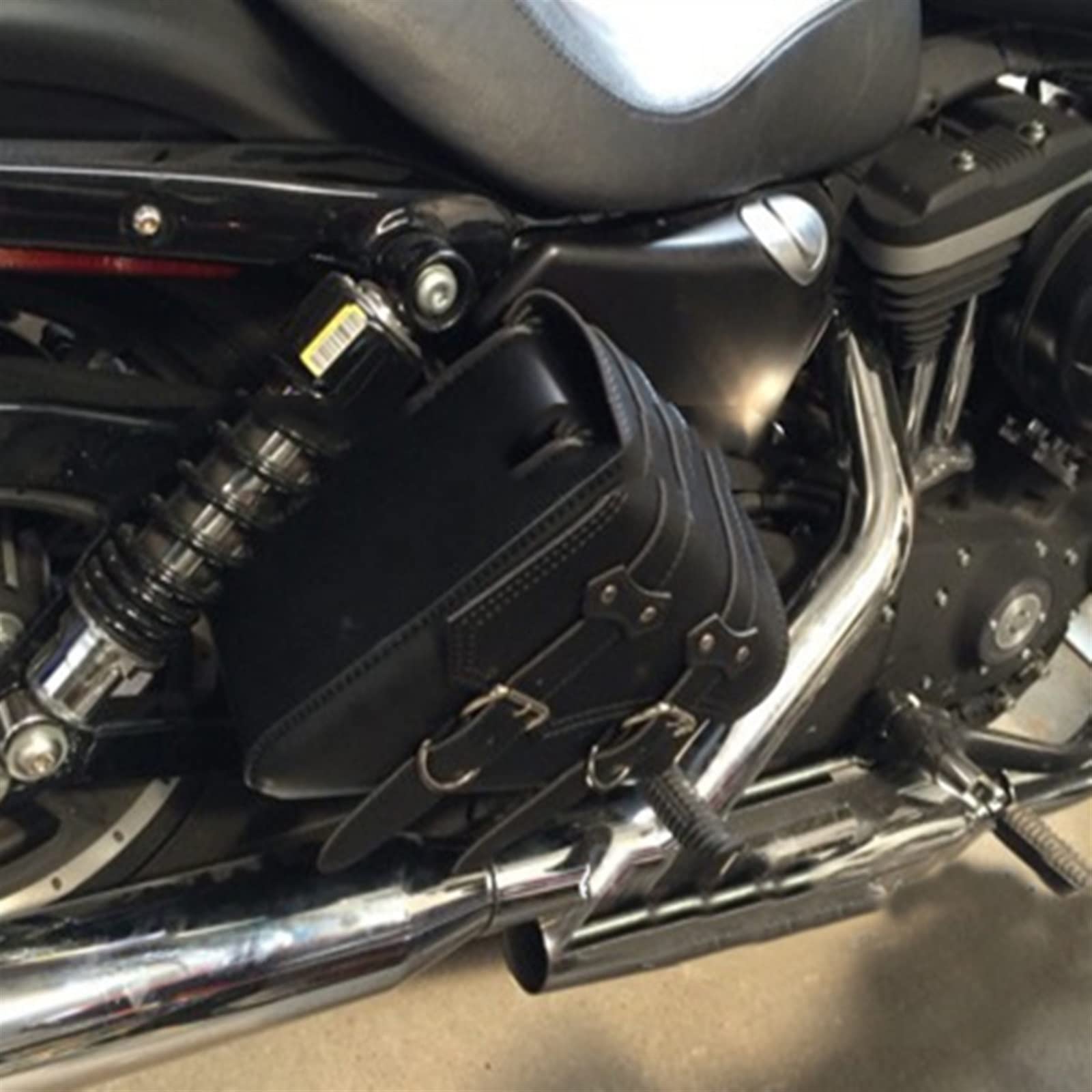 Universel Une Paire De Sacoches De Moto en Cuir PU Outil De Rangement Sacoches Pochette Sac Latéral pour Harley pour Davidson Touring Cruiser Accessoires latéraux