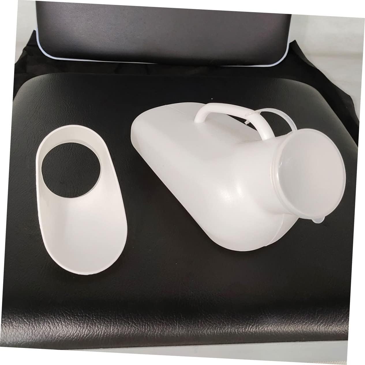 Urine Holder for Women Car Urinal for Women Large Female Pee Bottle Portable Design Easy to Use