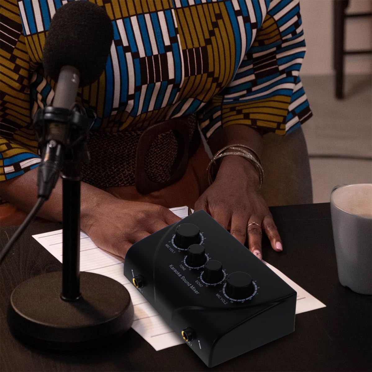 POPETPOP Mélangeur de Karaoké Professionnel Matériel Abs Noir avec Double Entrée Microphone et Câble, Système de Mixage Audio et Composants Électroniques pour Scènes et Familles
