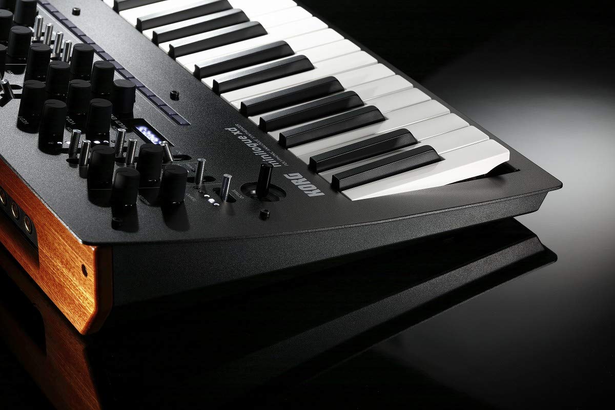Korg minilogue XD 4-voice Analog Digital Synthesizer w/ 16-step Polyphonic Sequencer, 4 Voice Modes, and MIDI/Sync I/O - Image 9