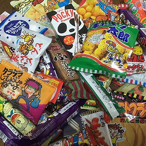 Boîte de Dagashi Snacks japonais 100pcs Umaibo Candy Gumi pomme de terre Chip Kitty chocolat avec AKIBA-KING Sticker