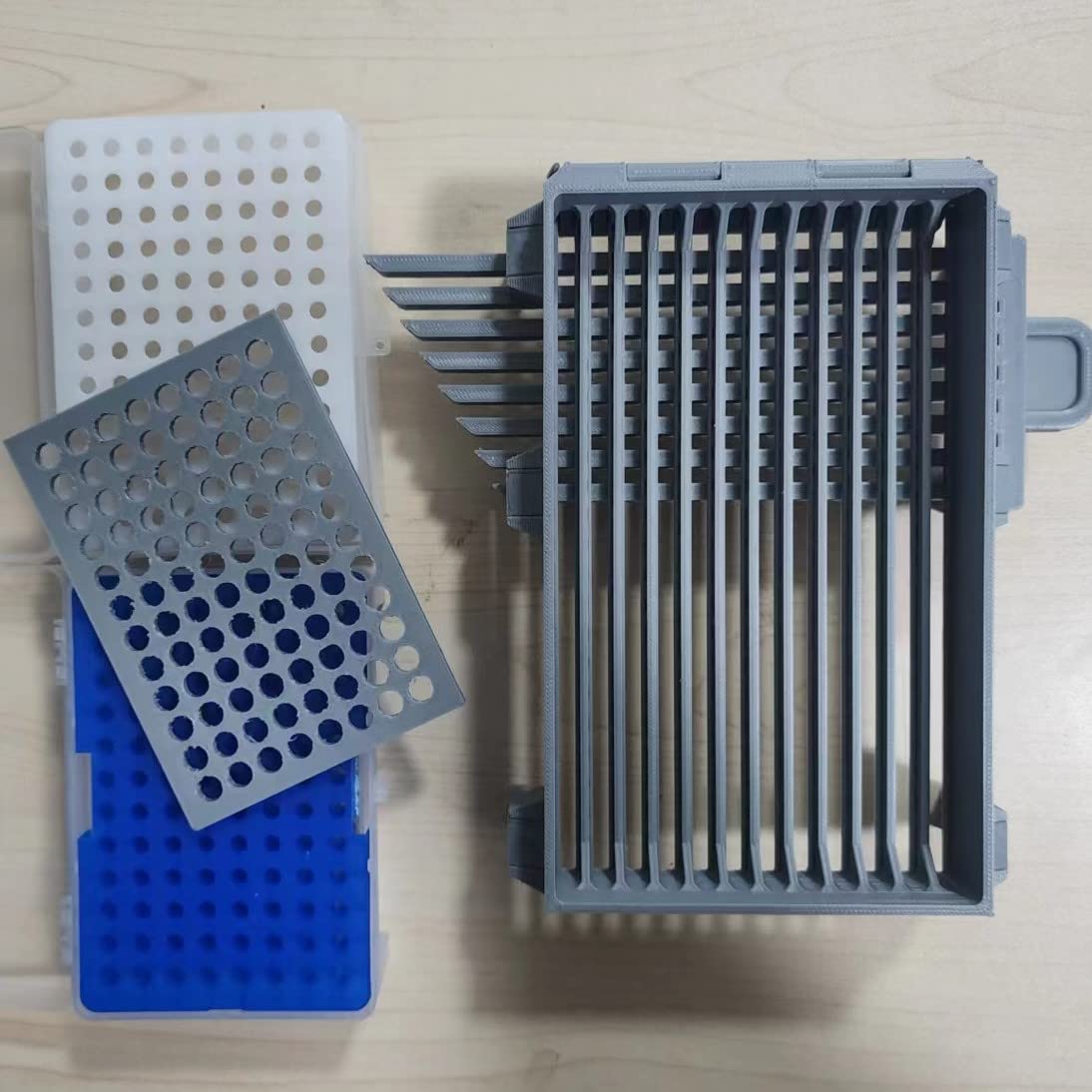 Laboratoryjne końcówki do pipet ładowarka (200 ul) zamiast ręcznej pracy do końcówek opakowania stojak promuje ładowanie końcówek pipety, artefakty asystentów laboratoryjnych