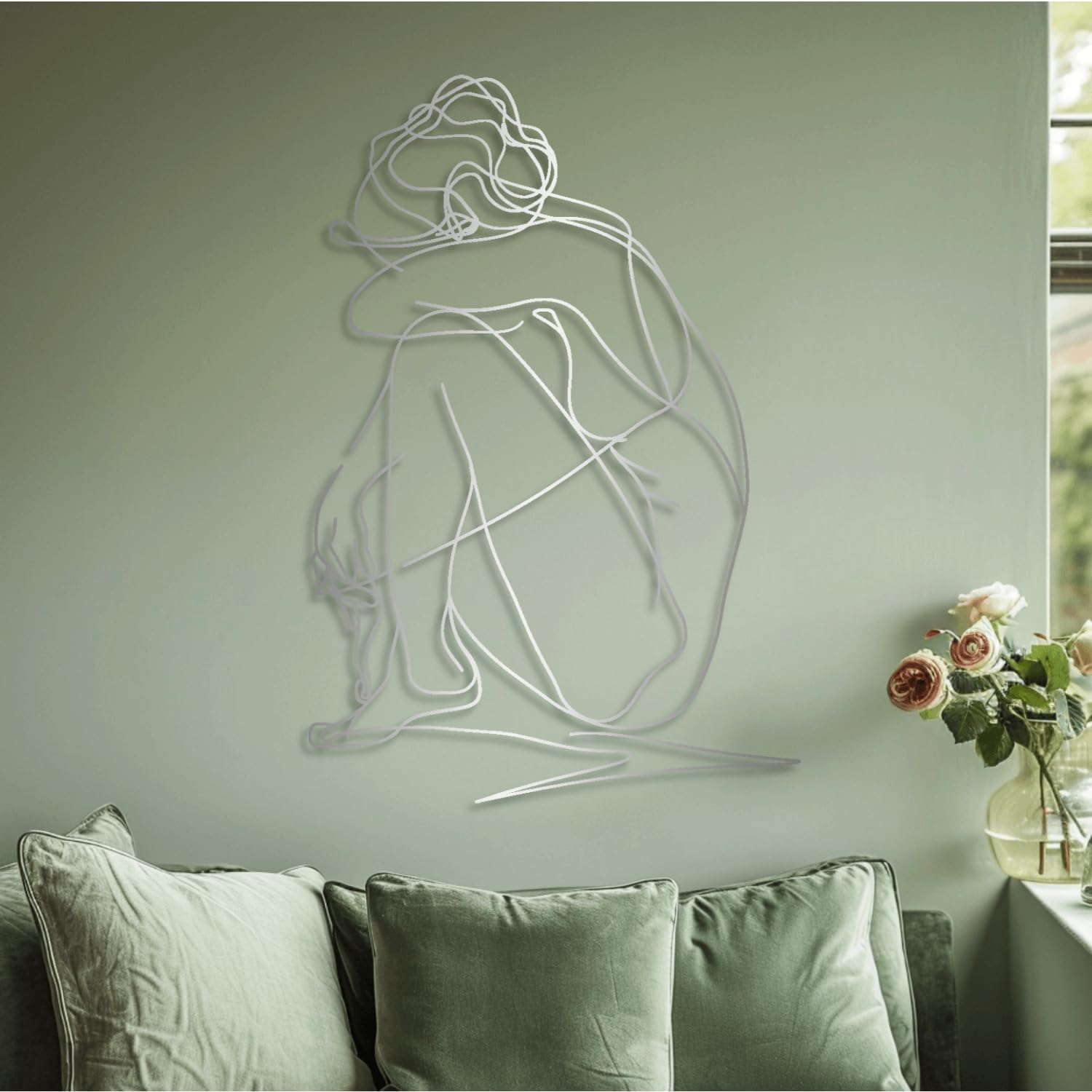 Motif femme en métal minimaliste pour célébrer l'indépendance célibataire