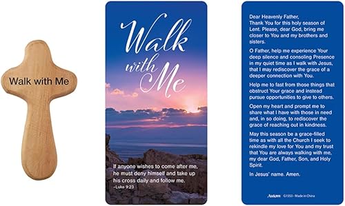 Autom Cruz de mano de madera Walk with Me con tarjeta de oración, 4 pulgadas