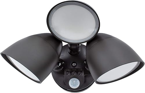 Maxxima Luz de seguridad LED para exteriores de 3 cabezales, 30W, 2700 lúmenes, sensor de movimiento, sensor de fotocélula, marrón, 5000 K