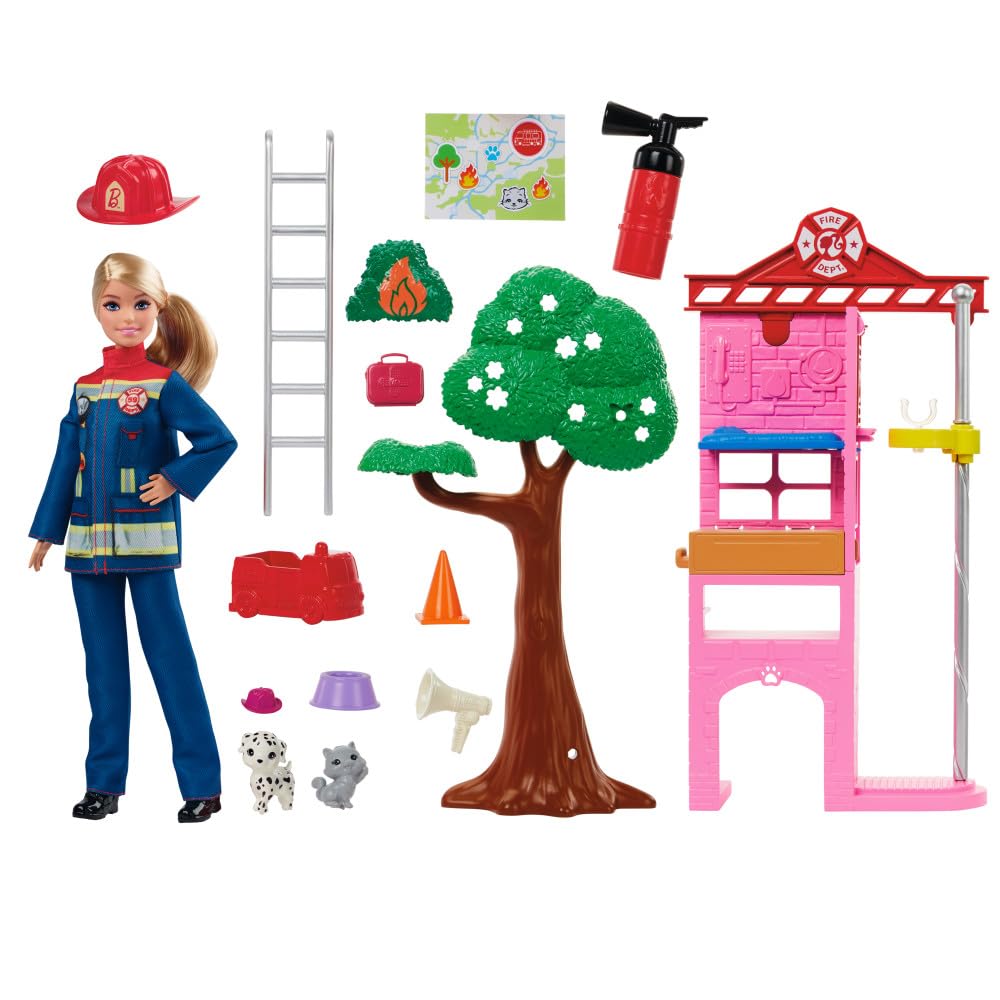 Barbie Strażaczka Zestaw do zabawy z remizą strażacką, drzewem, lalką, 2 zwierzątkami, zmianą koloru i ponad 10 akcesoriami, w tym psikawką-gaśnicą, HRG55