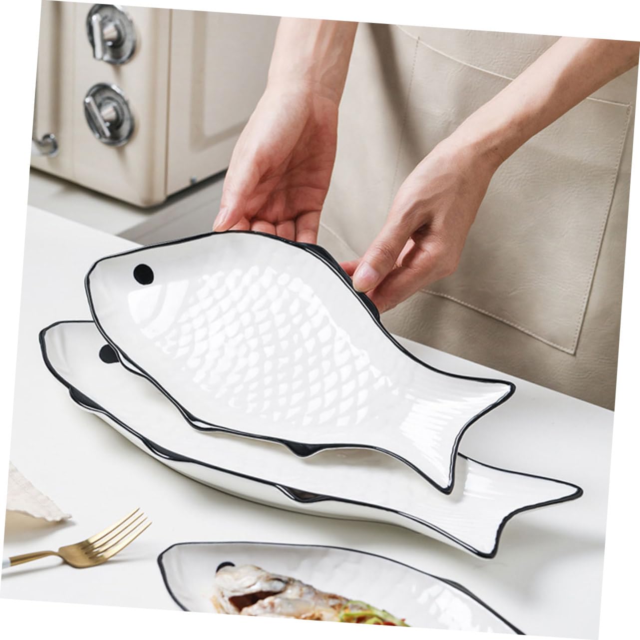 Cabilock Assiette en Céramique Forme de Poisson Blanche pour Cuisson Vapeur et Conservation des Aliments, Pratique et Facile à Nettoyer, pour Hôtel ou Maison