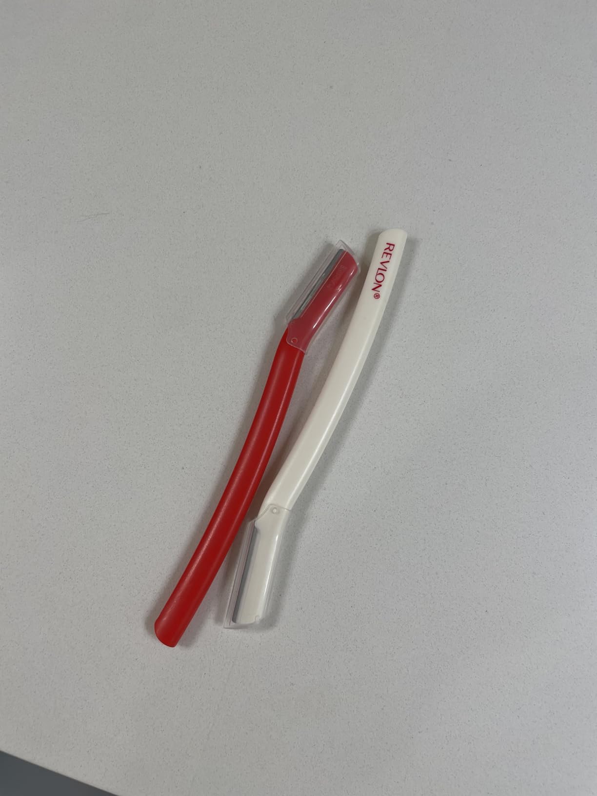 Revlon Face Defuzzers, High Precision Hair Removal and Dermaplaning Blade, Smooth Skin, Made with Stainless Steel, 2 Count