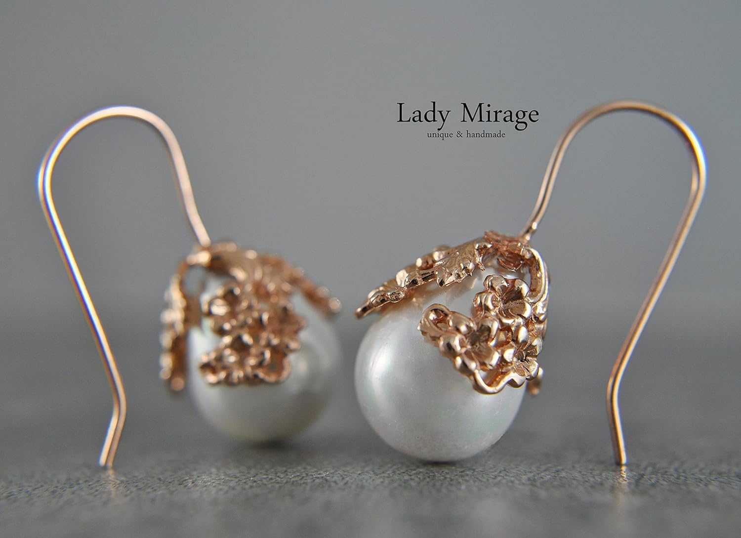 LADY MIRAGE | Perlen Schmuckset Damen | Vergissmeinnicht | Elegant | Ohrringe | Kette | Geschenkset | Schmuck | für Sie | Handmade | Geschenkbox | Roségold | Weihnachtsgeschenk | Geschenk für Sie
