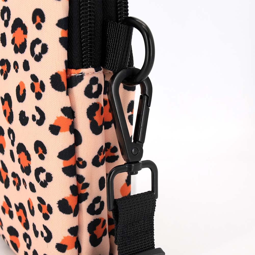 Gassi Tasche Hund, Leckerli-Tasche für Hund Gassi gehen, Hund Tasche mit Poop Bag Dispenser, Crossbody Bag für Handy, Hunde-Leckerlis, Spielzeug, perfekt für Spaziergänge, Training, Laufen