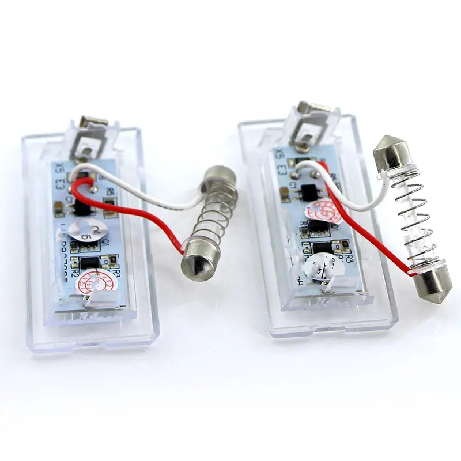 GOFORJUMP Luces LED Para Matrícula De Coche 3528 SMD 18LED 6000K Blanco - Compatible Con BMW E53 X5 (1999-2006) Y E83 X3 (2003-2010) - Pack De 2 Bombillas, CAN Bus Integrado