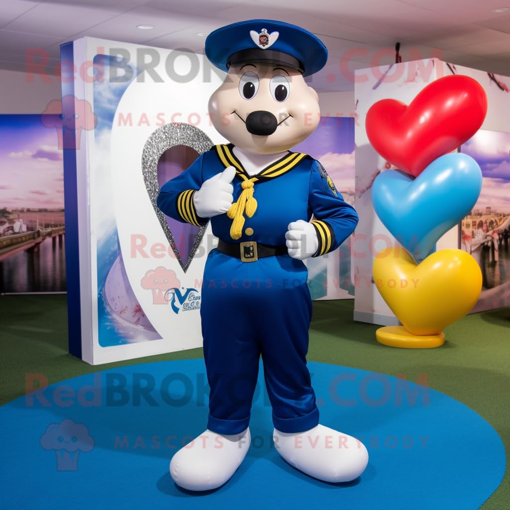 Navy Heart mascotte personaggio costume vestito con un Capri Pantaloni e anelli