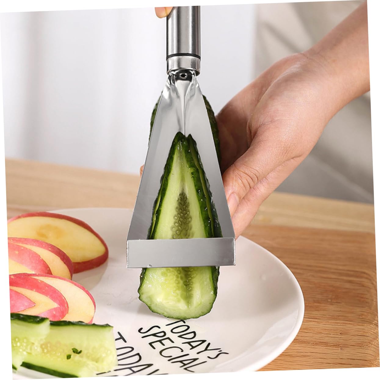 OFFSCH Fruit Cutter Ergonomic Shaping for Restaurant Home Use Easy to Clean Design for Decorative Food Presentation and Creative Fruit Designs