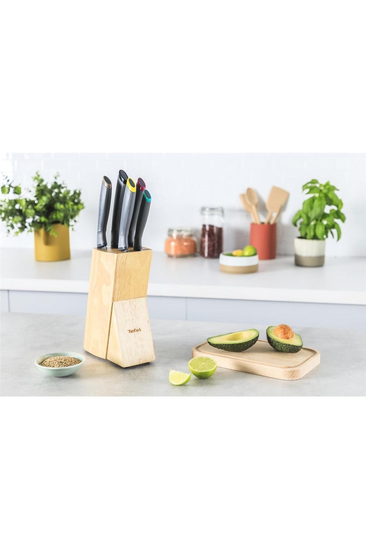 Tefal Blok noży i Obieraczka 9 cm, Utilitary 12 cm, Szef kuchni 15 cm, Krajalnica 20 cm, Chleb 20 cm