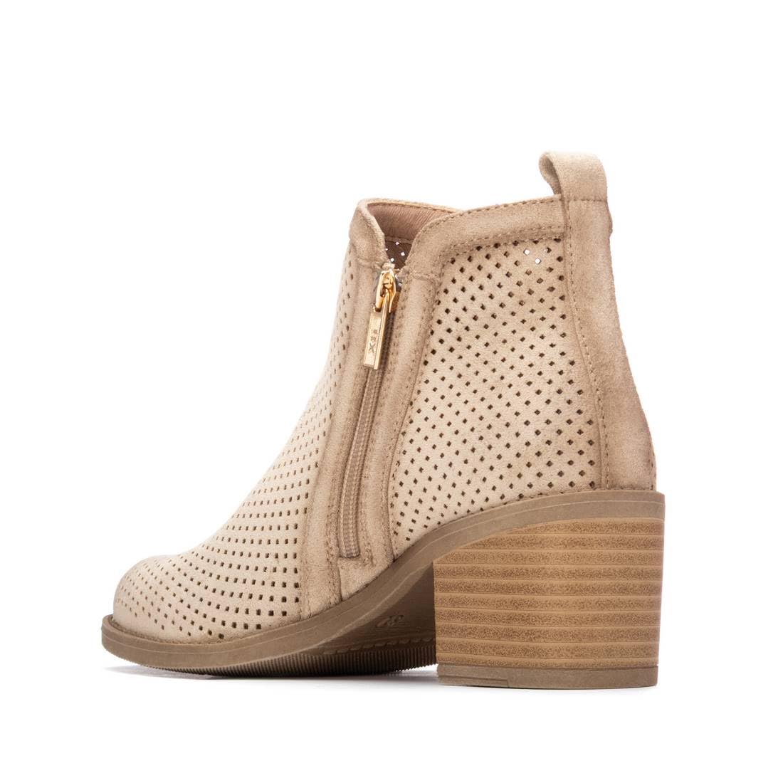 XTI - Stivaletti casual Donna - Calzature comode e versatili - Moda casual