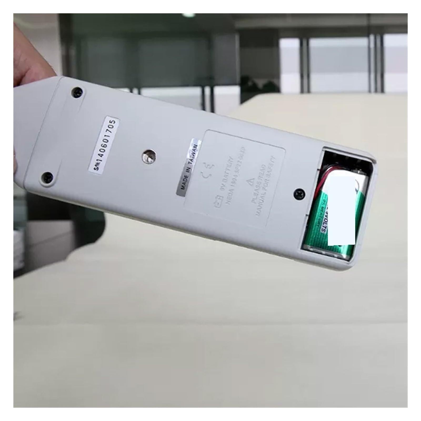 misuratore di decibel， Tester del livello di rumore con spegnimento automatico, fonometro digitale da 30-130 dB display LCD e uscita CA/CC