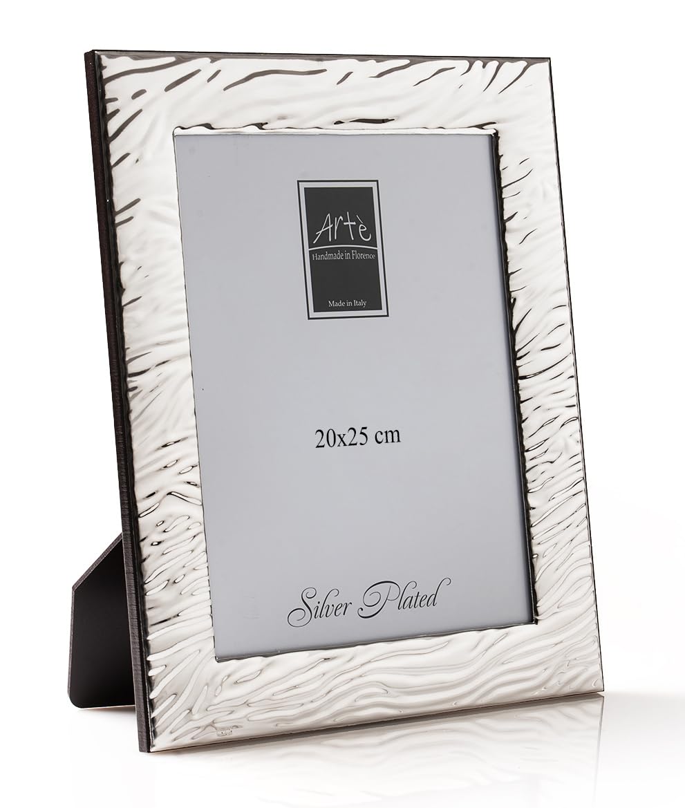 ARTÉ 20x25 Cornice per foto, Made in Italy, elegante placcata in argento, Fascia 4 cm, Silver Plated antiossidante, Bellissima cornice in Silver Plated con retro in legno mogano E107/20x25