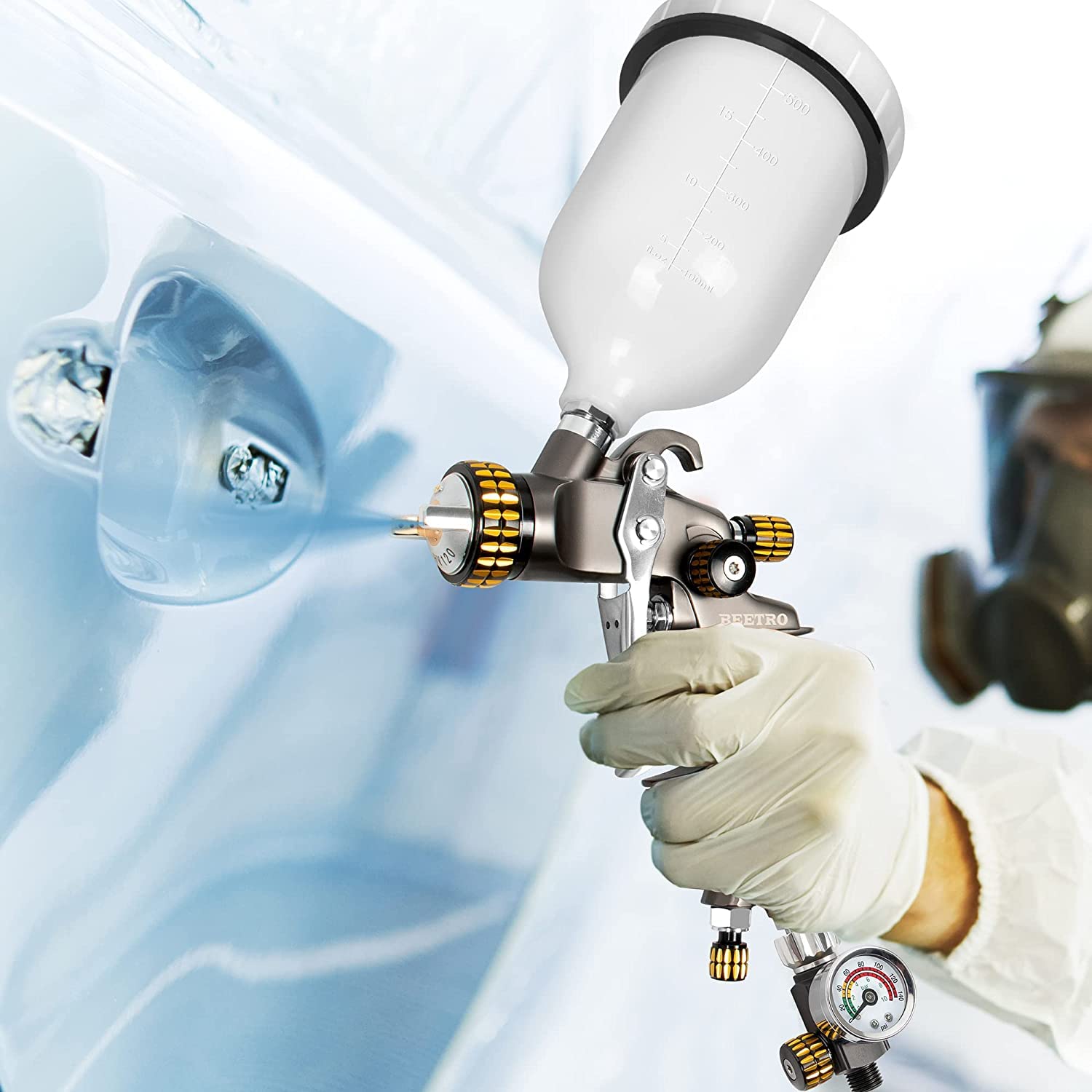 BEETRO Pistolet à air HVLP, 600ml Capacité 14.5CFM 30-43psi Buses 1.4mm/1.8mm avec Adaptateur Type 2 Valve de Contrôle d'Air et Filtre Pulvérisateur Professionnel à Alimentation par Gravité Automobile
