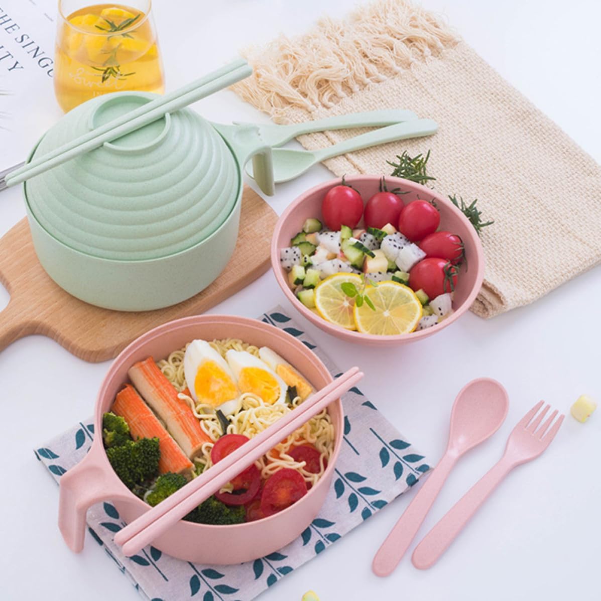 VICASKY Insulated Ramen Bowl Set with Lid and Wheat Straw Fork, Lightweight and Chip Resistant, Simple Stylish Pink Bowl for Dinner and Instant Noodles