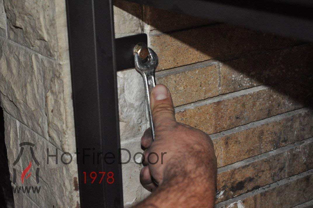 Puerta A MEDIDA Chimenea Leña, Cristal Vitroceramico, Regulador Entrada de Aire, +Eficiencia de Temperatura y Seguridad de la Combustion del Fuego. Tamaño y Posición del Tirador A Elegir