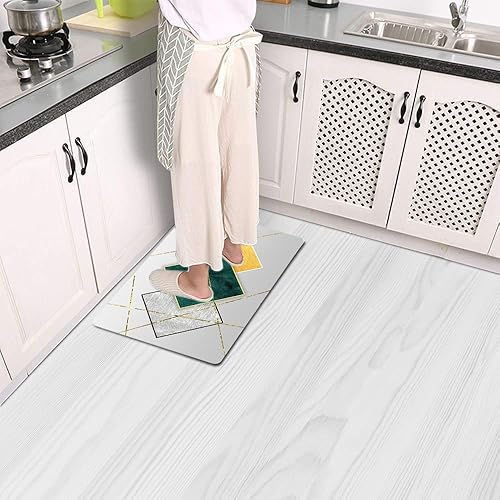 EMMTEEY Tapete de cocina de cloruro de polivinilo PVC con fondo gris claro plateado dorado y verde de lujo geométrico abstracto para cocina