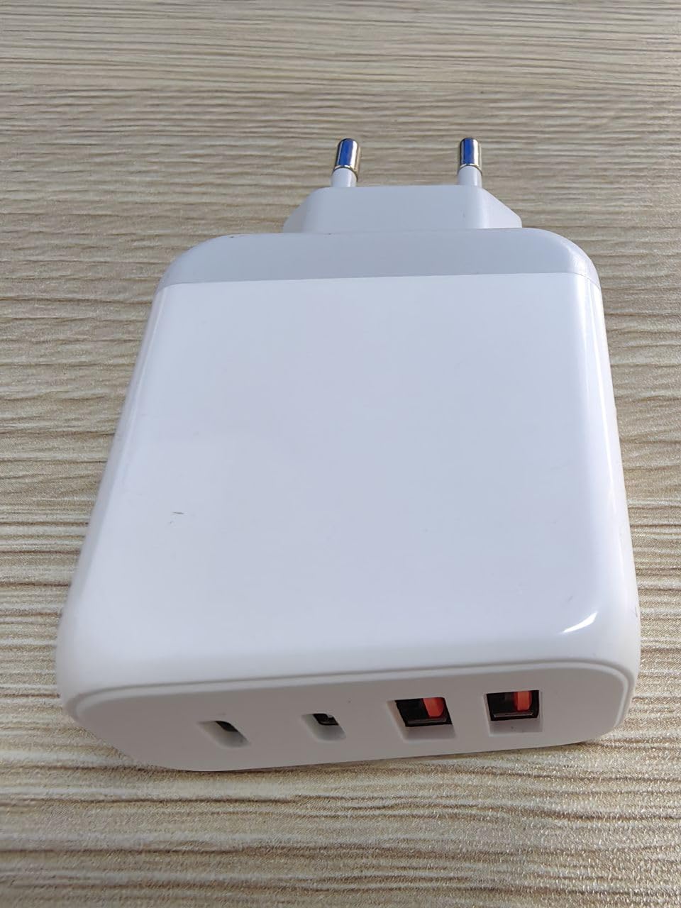 2 Pezzi Caricatore Rapido USB C Plug, Adattatore di Caricabatterie USB C a 4 Porte Da 20 W per iPhone 16 15 14 13 12 11 Pro Max SE XS XR 8 Plus SE, iPad, Samsung Galaxy