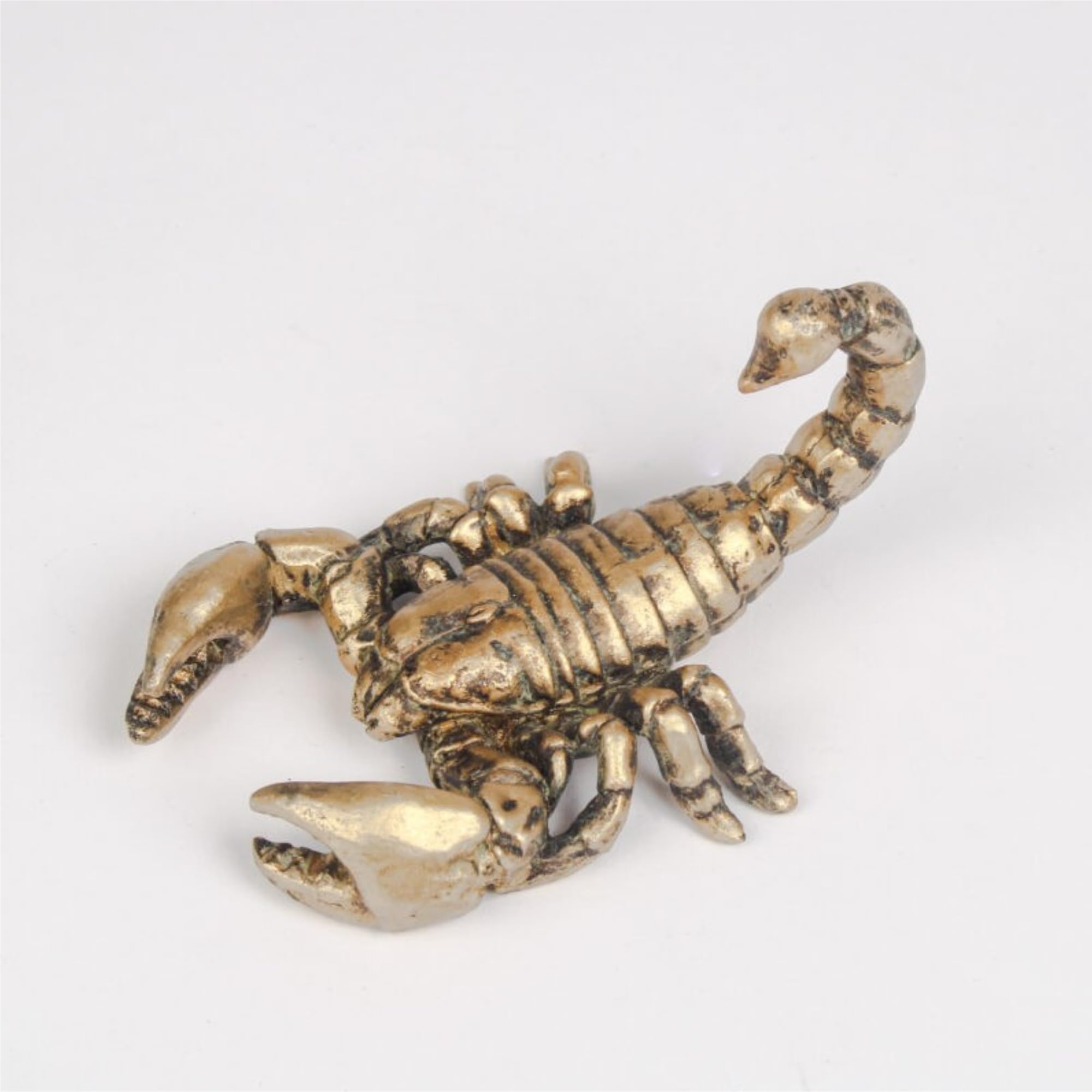 Fyne-Finds Gold Resin Scorpion Figurine Shelf Sitter Home Decorative Animal Ornament For Home Office Garden Decor