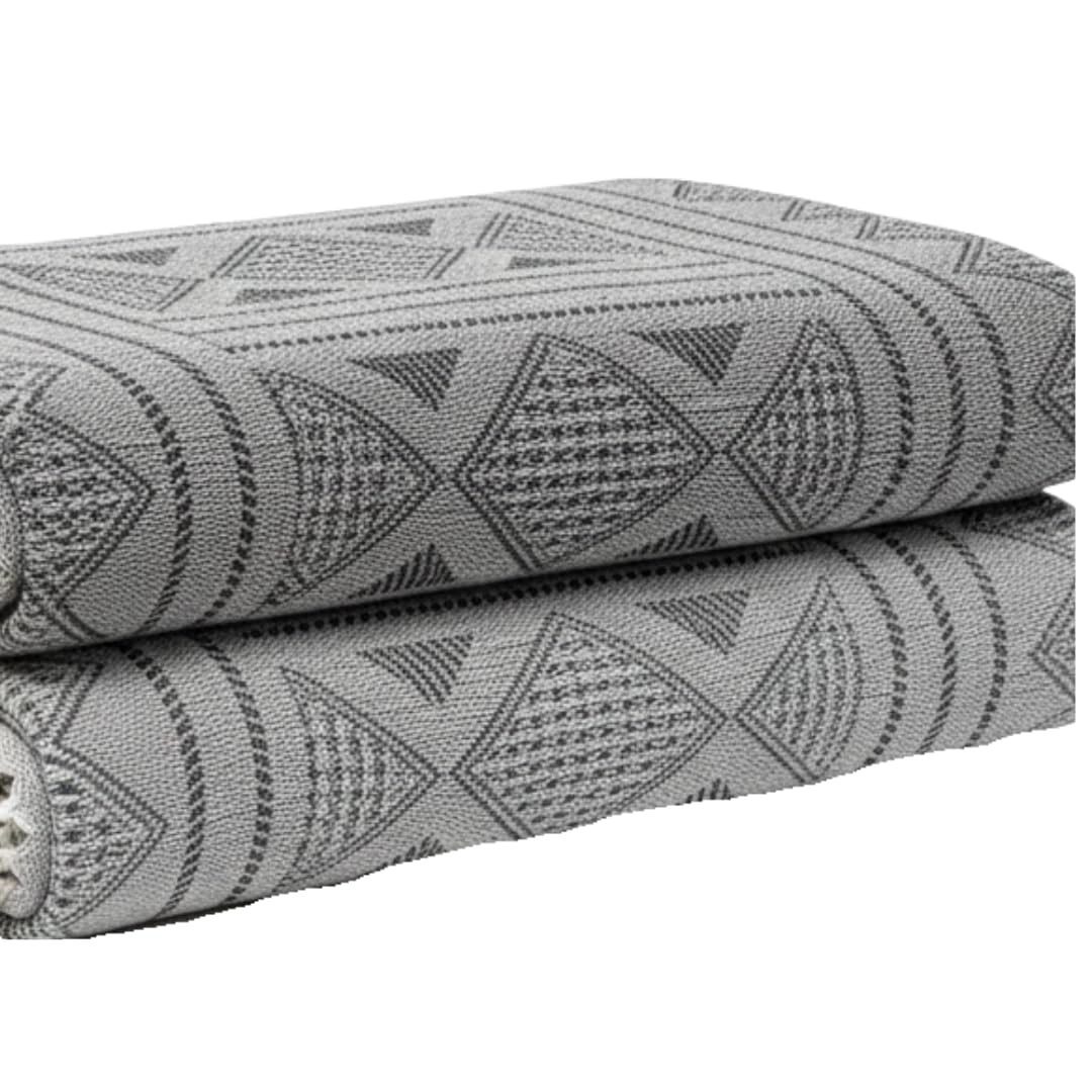 Cubre Sofá Colcha Multiusos – Manta Sofá, Funda Sofá, Tejido Algodón y Poliéster, Fabricada en España, Lavable y Suave, Diseño Moderno. (Gris Claro, 230x260 CM)