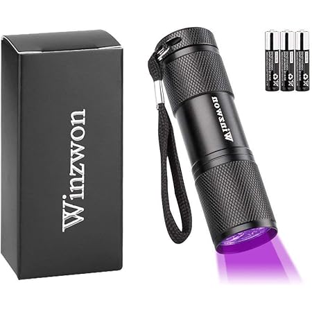 Le Led Mini Uv Schwarzlicht Taschenlampe Mit 9 Leds Ultraviolettes Licht Mit 395nm Fur Geocaching Heimtierurindetektoren Haustiere Urin Detektor Usw Inklusive 3 Aaa Batterie Amazon De Haustier