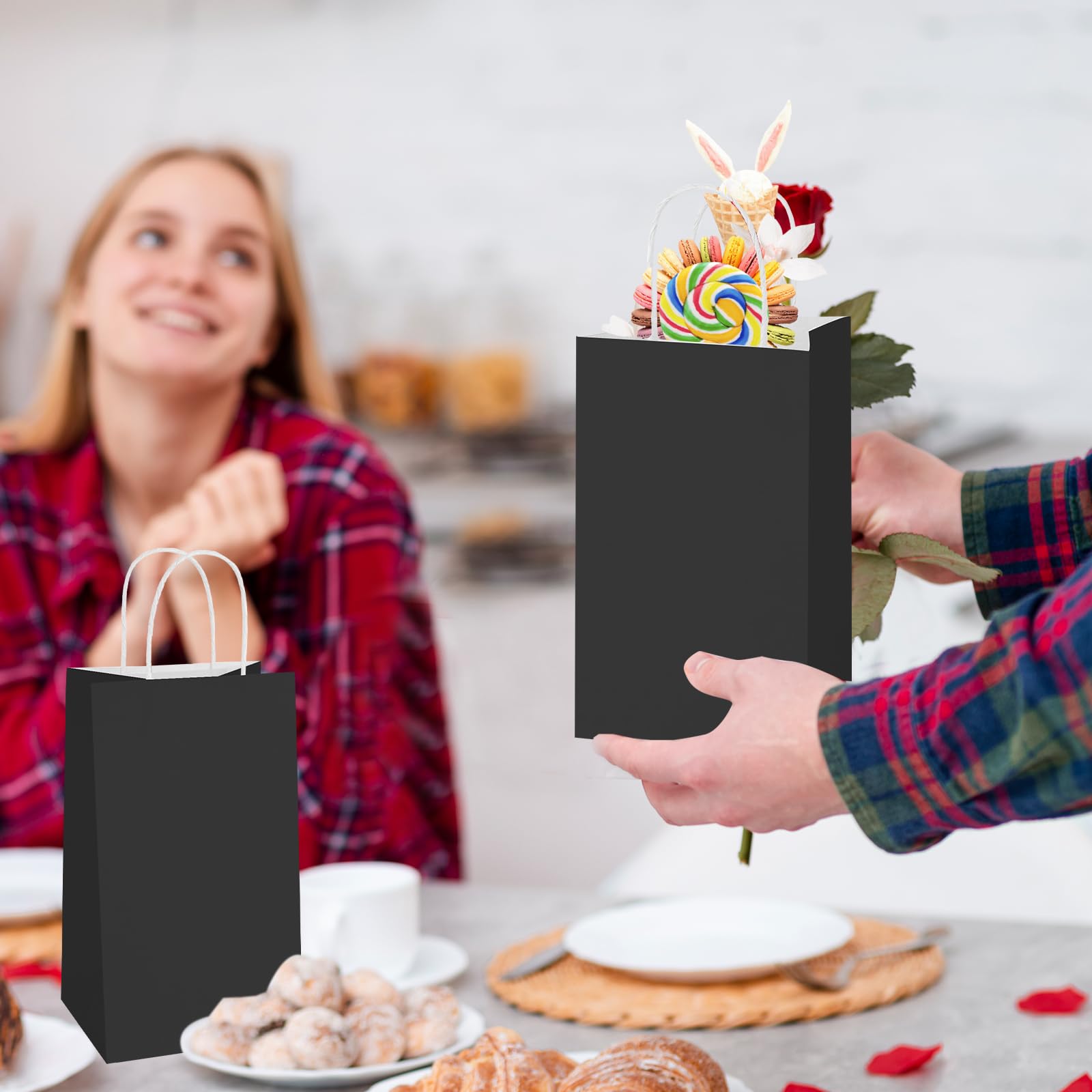 MOORAY 100 Pack Black Small Paper Bags with Handles Bulk, Gift Paper Bags,5.25 * 3.25 * 8.25 Inch Kraft Birthday Party Favors Grocery Retail Shopping Craft Bags Takeouts Business (100pcs Black)