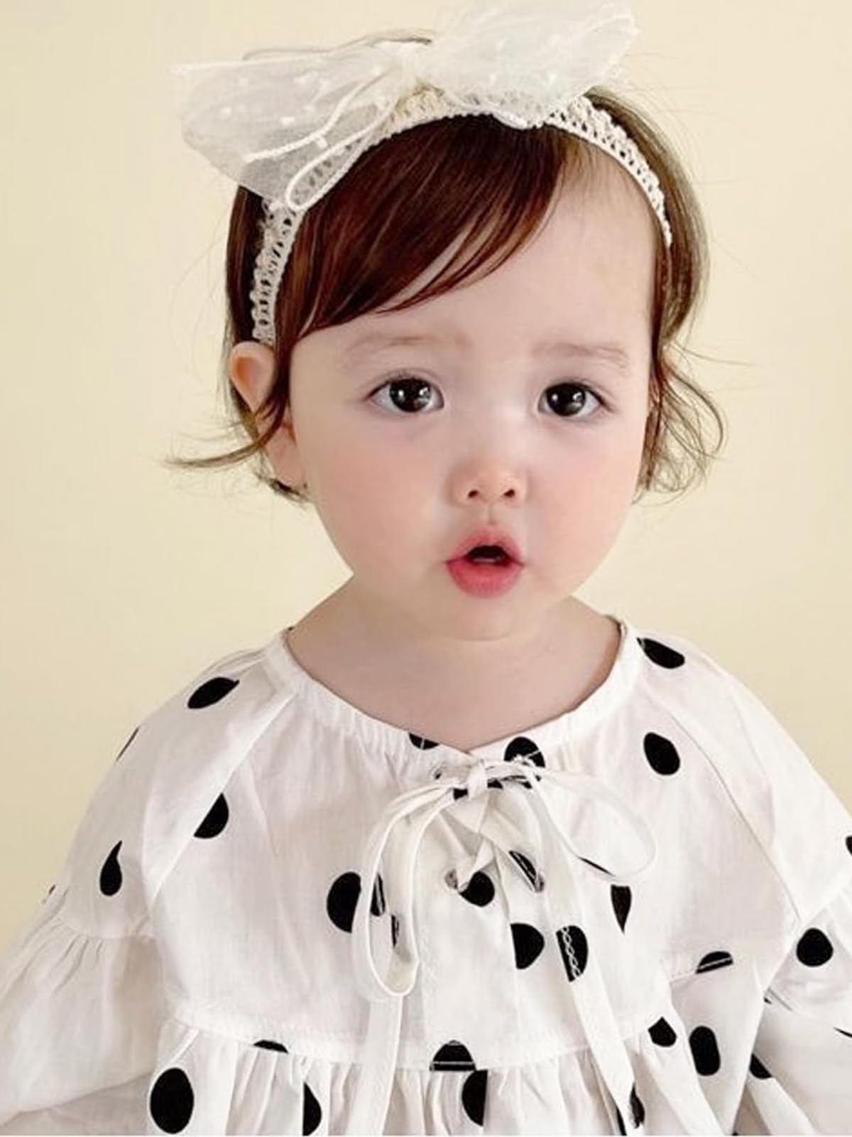 Baby Mädchen Stirnbänder Weiß Dehnbare Stirnband Doppelspitze Spitzebowknot-Haarband Weich Baby Hairband Neugeboren Haarschmuck Babygeschenke für Neugeborene（Beige Perlenschleife）