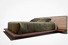 Review Image by Paula Diaz