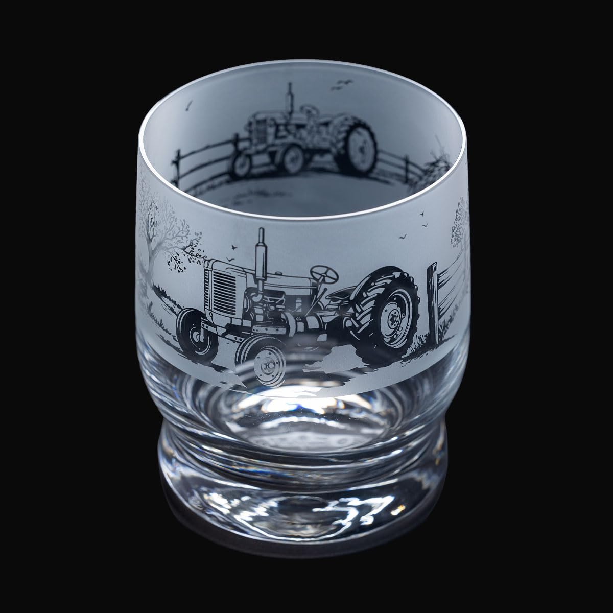 Dartington Crystal Aspect Classic Tractor Tumbler, Single | Tumbler Glass | 100mm | 350ml | A Classic Tractor is Etched Around the Rim of the Glass| Dishwasher Safe