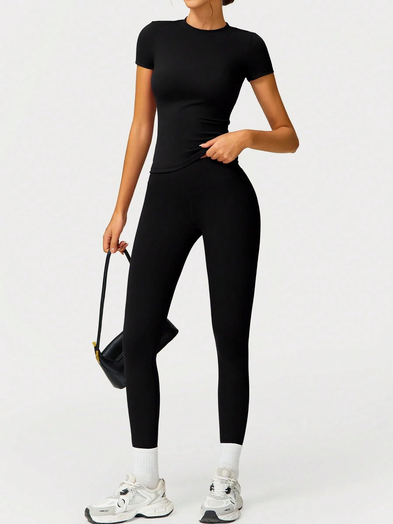 KIKIMINK Ensemble de yoga pour femmes, t-shirts à manches courtes et leggings de yoga pour femmes (noir, M)