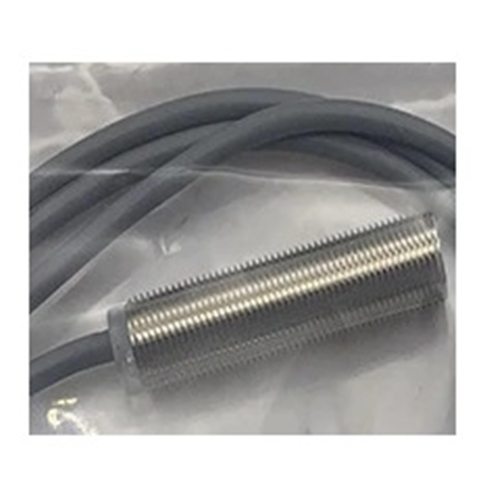 Détecteur NEB4-8GM45-E0 pour stopper les faux contacts sur robotique