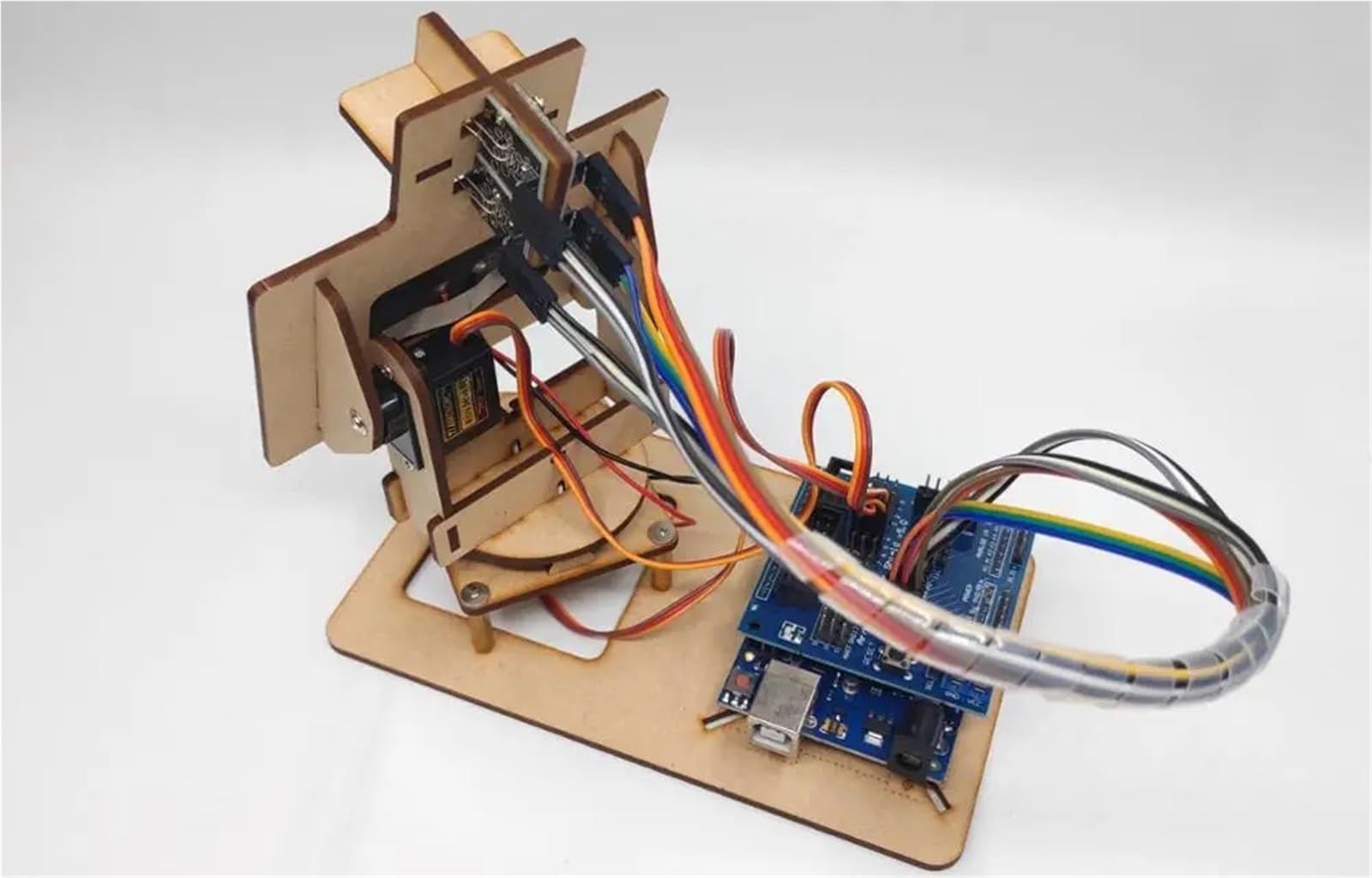 Arduino Inteligentne urządzenie do śledzenia energii słonecznej Technologia majsterkowania Zestaw do nauki programowania małej produkcji Open Source(YELLOW)