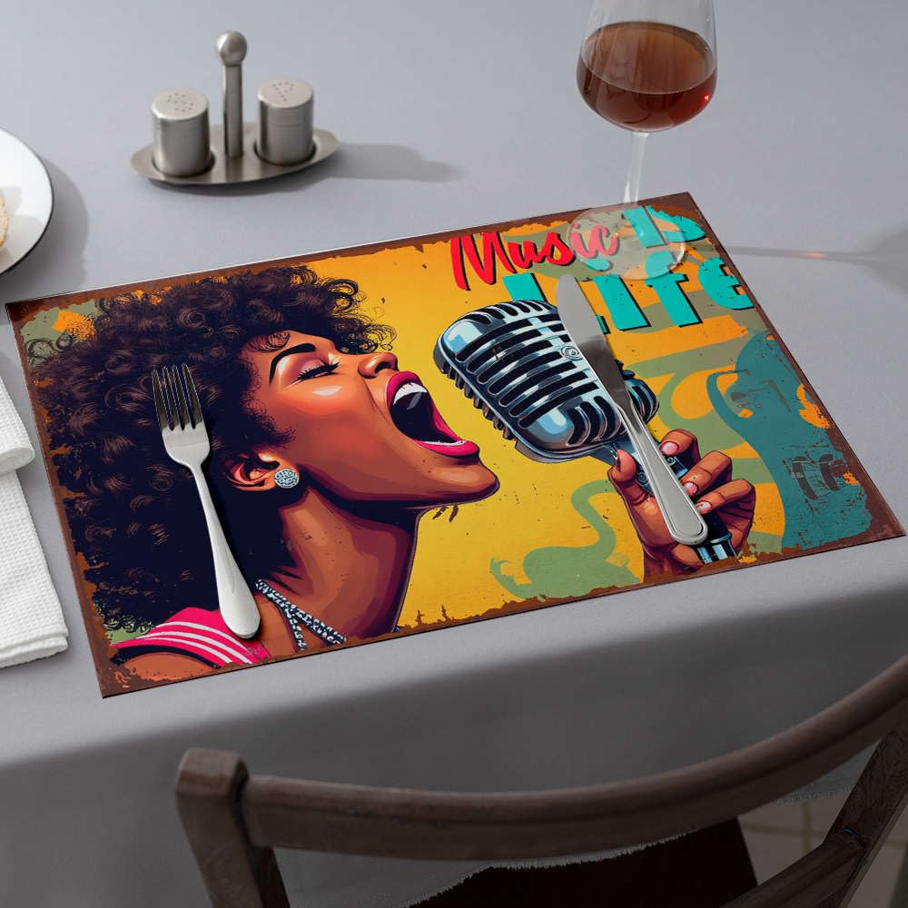 Napperons en forme de fraises « A Woman Sings Passionately » aux finitions soignées