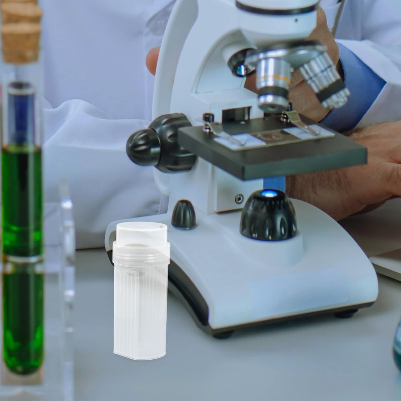 4pcs Coplin Canisters Slide Staining Jar with Lid, Highly Transparent Laboratory Slides Staining Jar Holder for Laboratory Use - Image 2