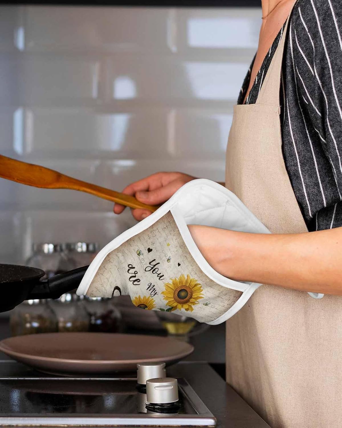 Pot Holders with Pockets, Heat-Resistant Hot Pads for Kitchen, You are My Sunshine Sunflower and Bee Letter Texture Retro Style Oven Mitts Pot Holders Sets Potholders for Baking Cooking Pack of 3