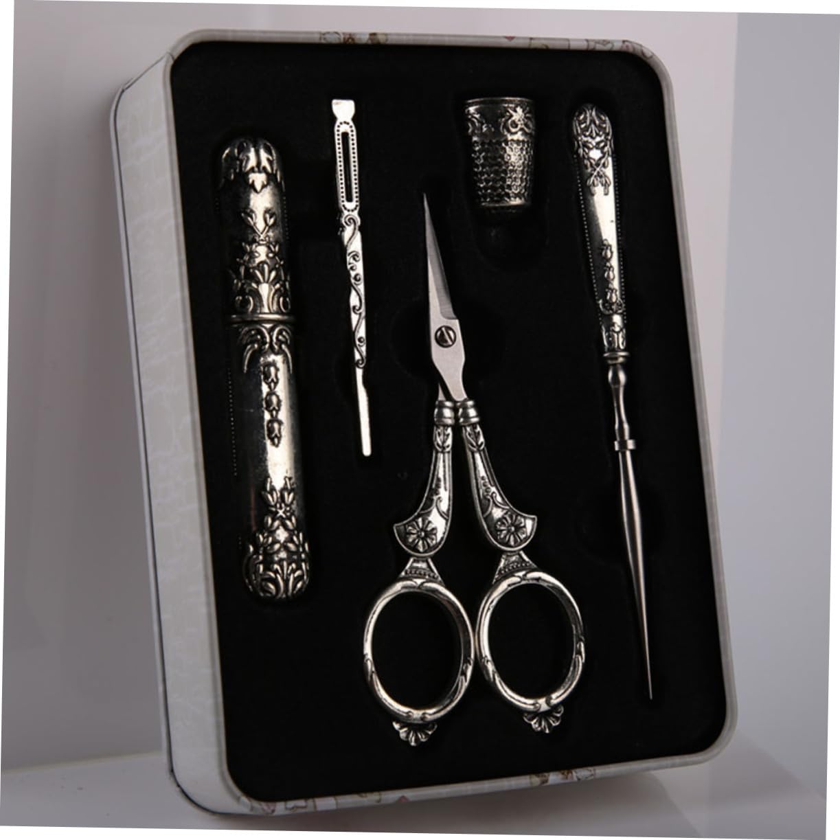 1 Set Strumenti Da Cucito D'epoca Forbice Multifunzionale Forbice Da Cucito Artigianale Kit Combinati Incrociata Forbici Retrò Ditali Per Ricamo Silver Ferro Da Stiro NUOBESTY