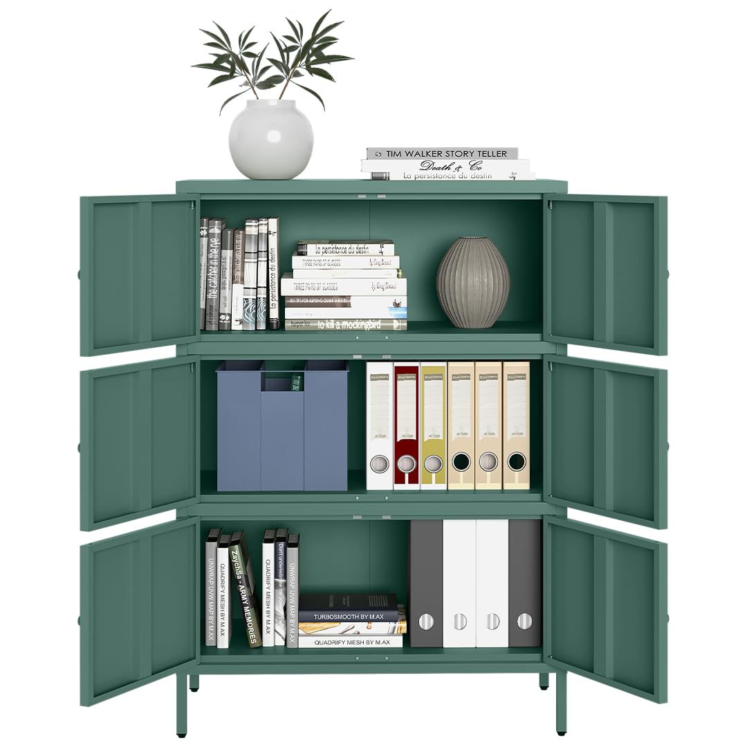 skølm Atriona Metall Kommode – Sideboard mit 3 Fächern & 6 Türen – Metallschrank in Dunkelgrün – Mehrzweckschrank – Highboard 80 cm breit – höhenverstellbare Füße – Aufbewahrungsschrank – Flurschrank
